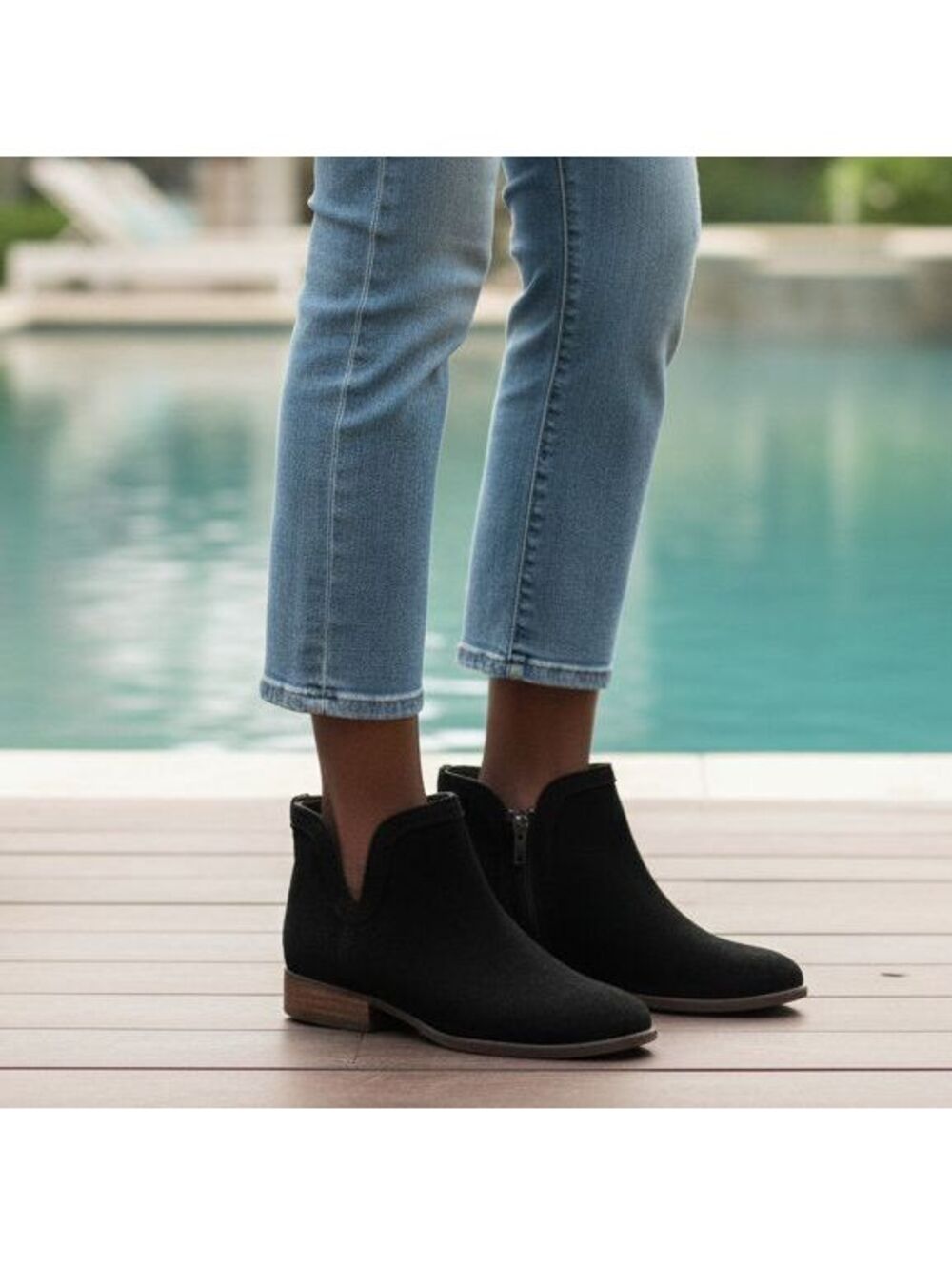 Koolaburra by UGG Black Suede Ankle Boots Size 6